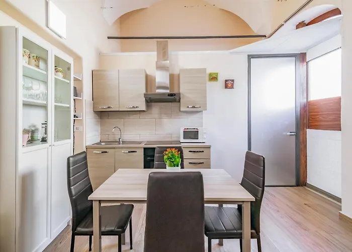 Apartment Porta Romana Charming Near The Center! *