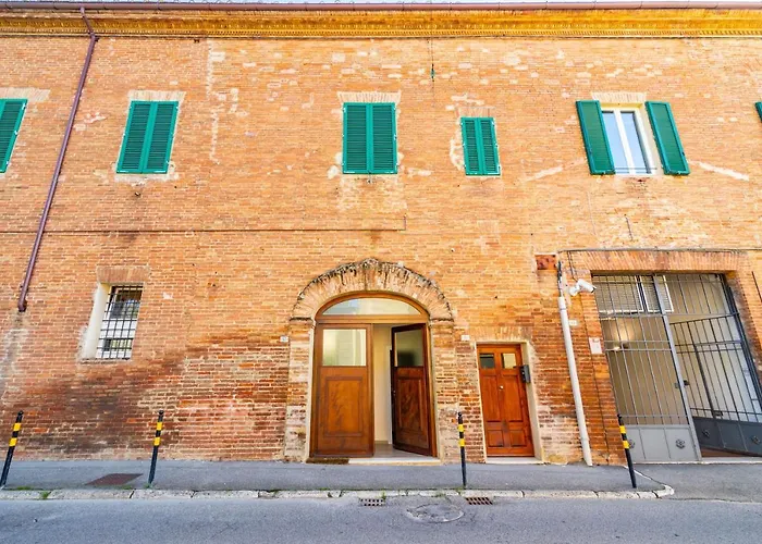 Porta Romana Charming Near The Center! アパート